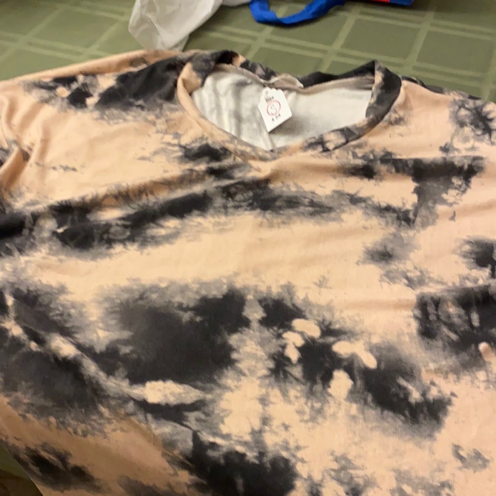 New with tags Bombom tie dye tshirt